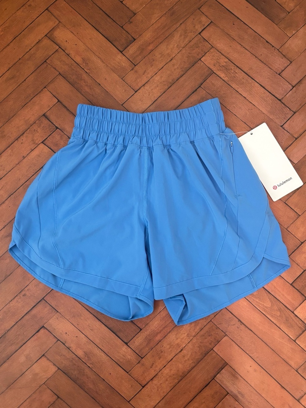 NWT Lululemon Track That High Rise Shorts 5" In Pool Party Size 4 - Picture 2 of 8
